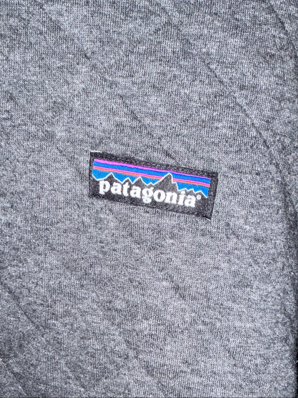 Patagonia Women’s Black Pullover Crew Sweatshirt - Picture 3 of 16